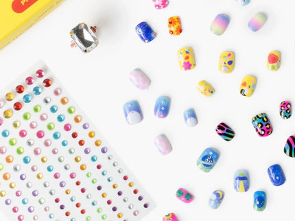 Days of the Week Press On Nail Kit